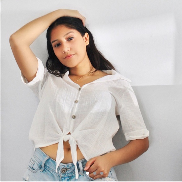 Short Sleeve Button-Up Top/ Tie Front Top - Picture 2 of 4